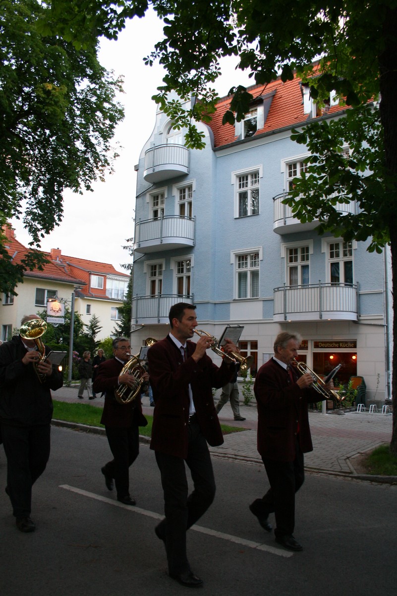 n_Eichwalde_bei_Berlin_2009_06_12_rosenfest_3737.jpg
