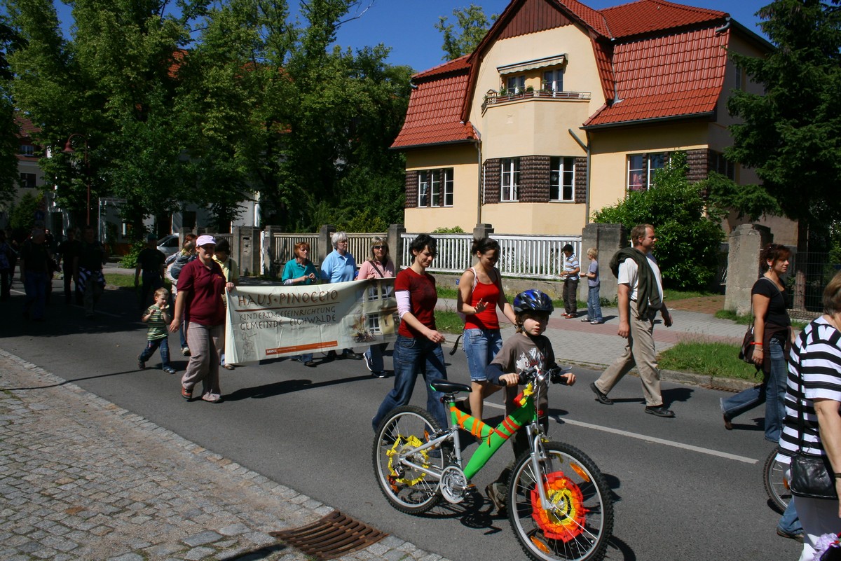 n_Eichwalde_bei_Berlin_2009_06_13_rosenfest_5300.jpg