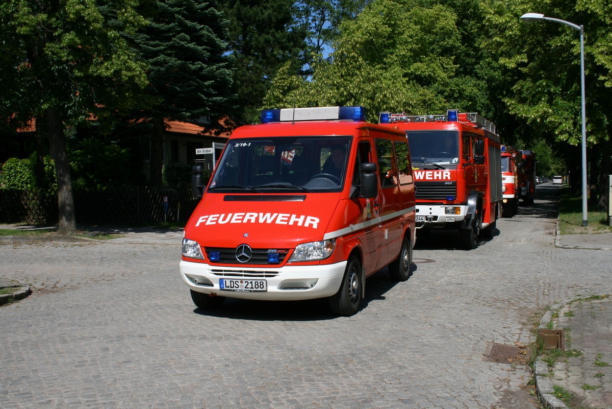 n_Eichwalde_bei_Berlin_2009_06_13_rosenfest_5426.jpg