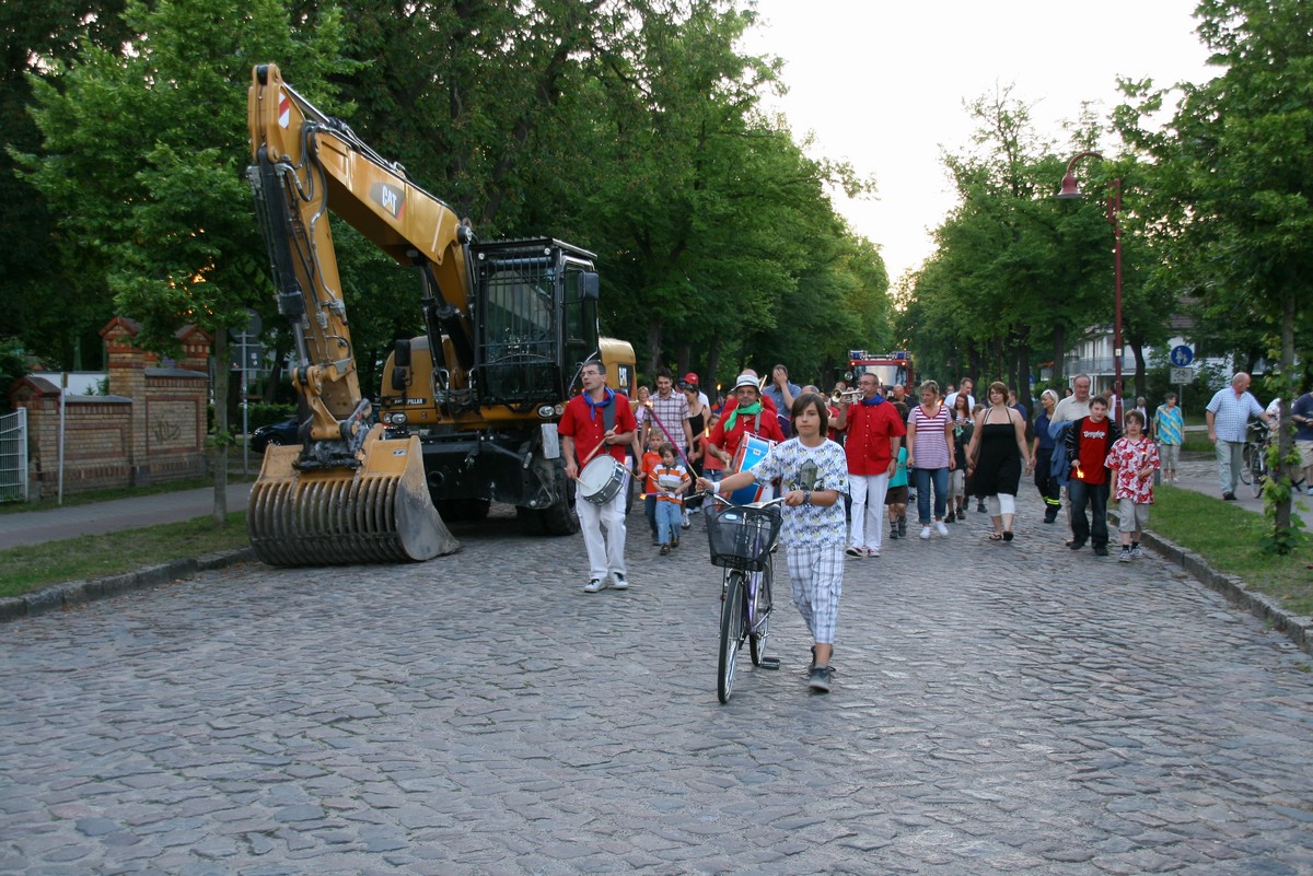 n_Eichwalde_bei_Berlin_2010_06_11_Rosenfest_7548.jpg