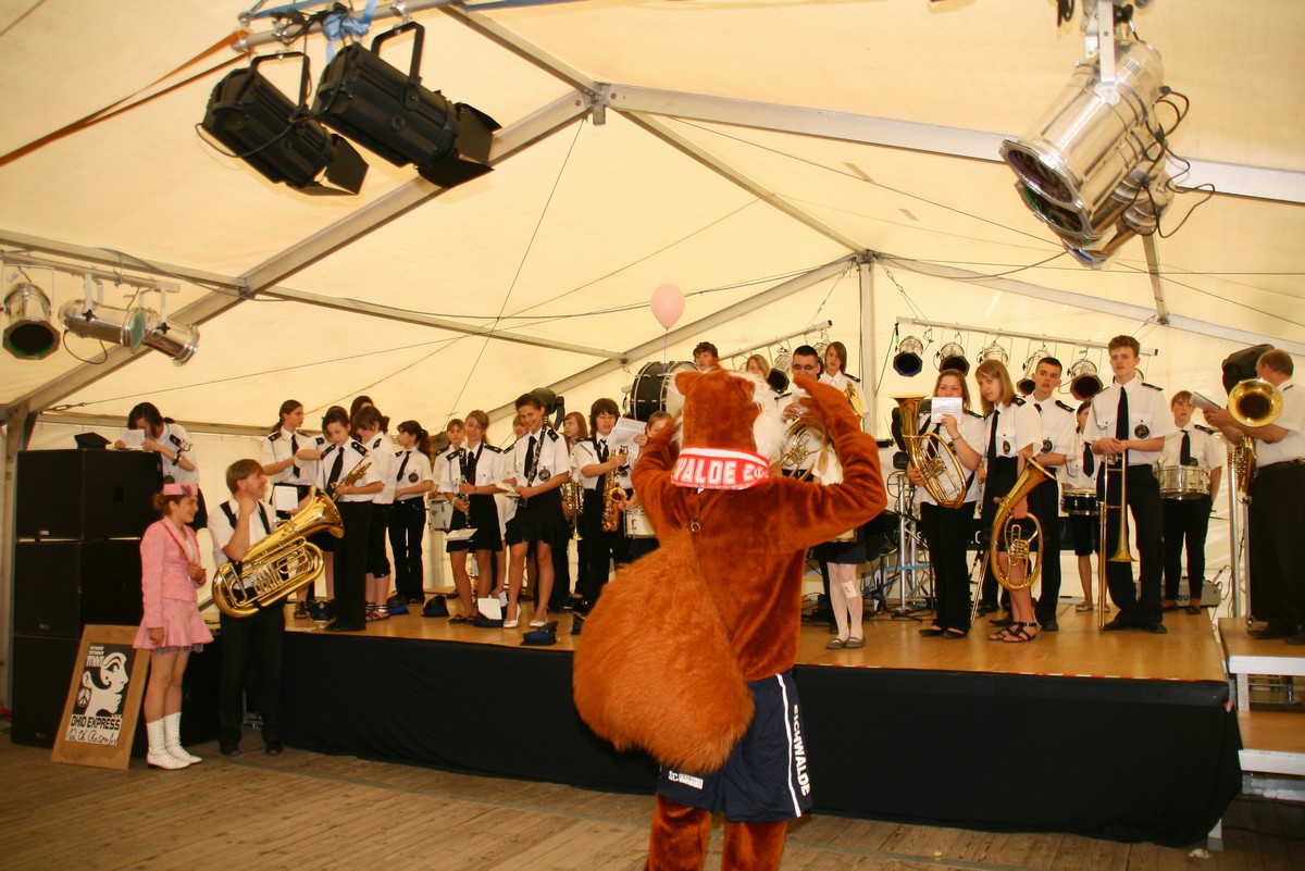 n_Eichwalde_bei_Berlin_2010_06_12_Rosenfest_8381.jpg