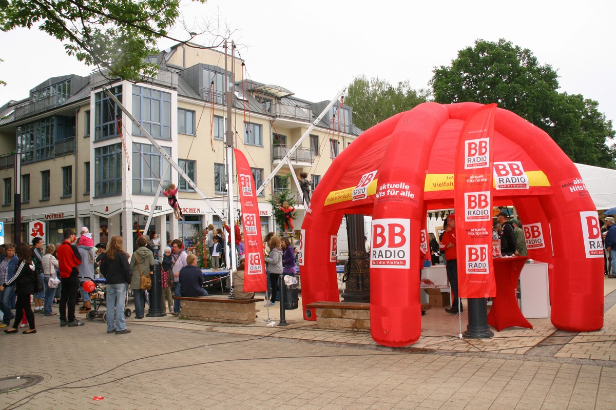 n_Eichwalde_bei_Berlin_2010_06_12_Rosenfest_9351.jpg