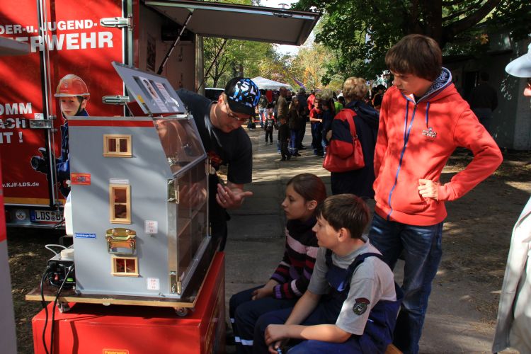 Jugendfeuerwehrlager_im_KIEZ_in_Heidesee