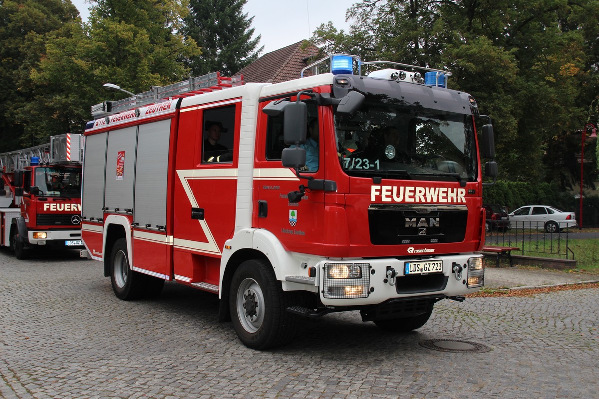 n_2014_09_13_120_Jahre_FF_Eichwalde_6117.jpg