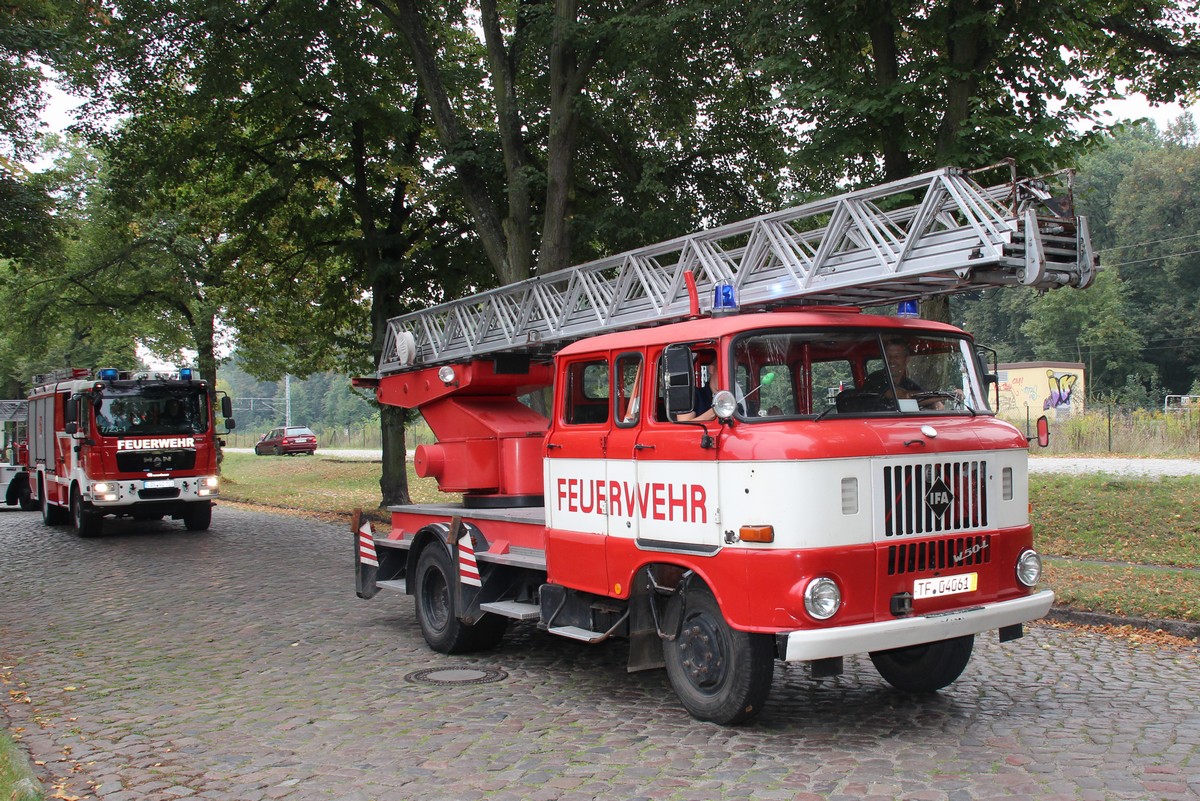 n_2014_09_13_120_Jahre_FF_Eichwalde_6158_crop.jpg