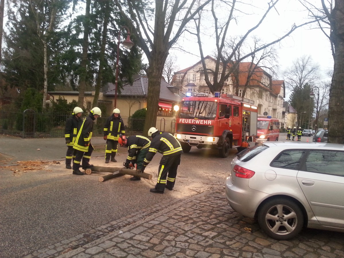 n_2015_03_31_FF_Einsatz_Bahnhofstr_21.jpg