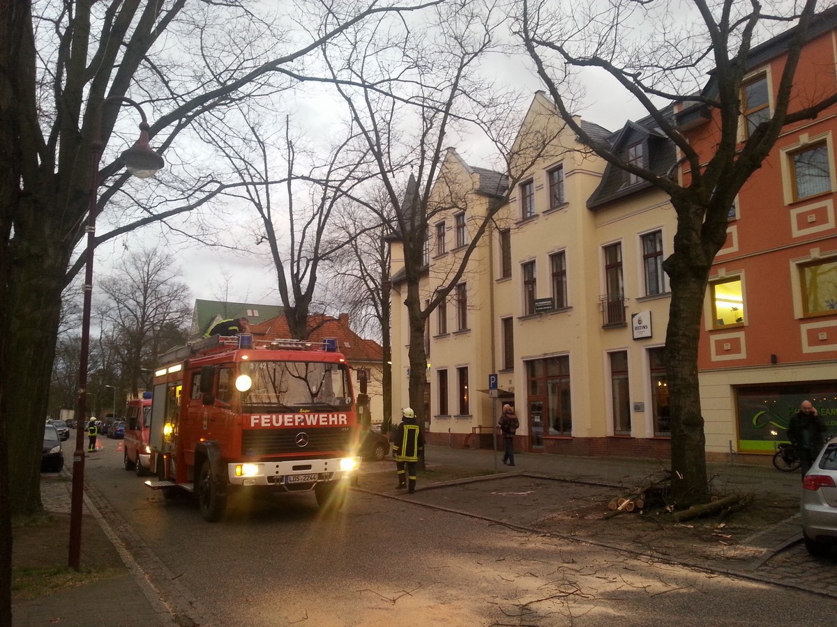 n_2015_03_31_FF_Einsatz_Bahnhofstr_62.jpg