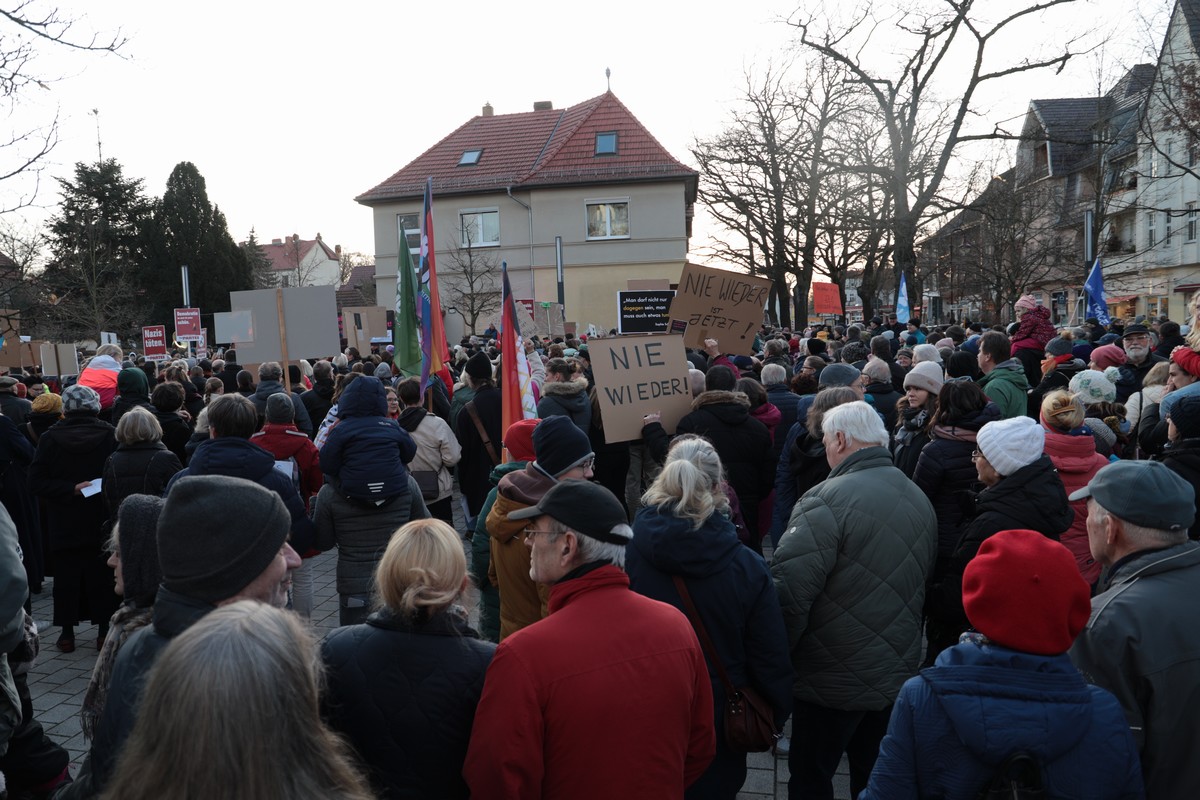 n_2024_01_27_Eichwalde_Markt_Demokratie_Demo_51.jpg